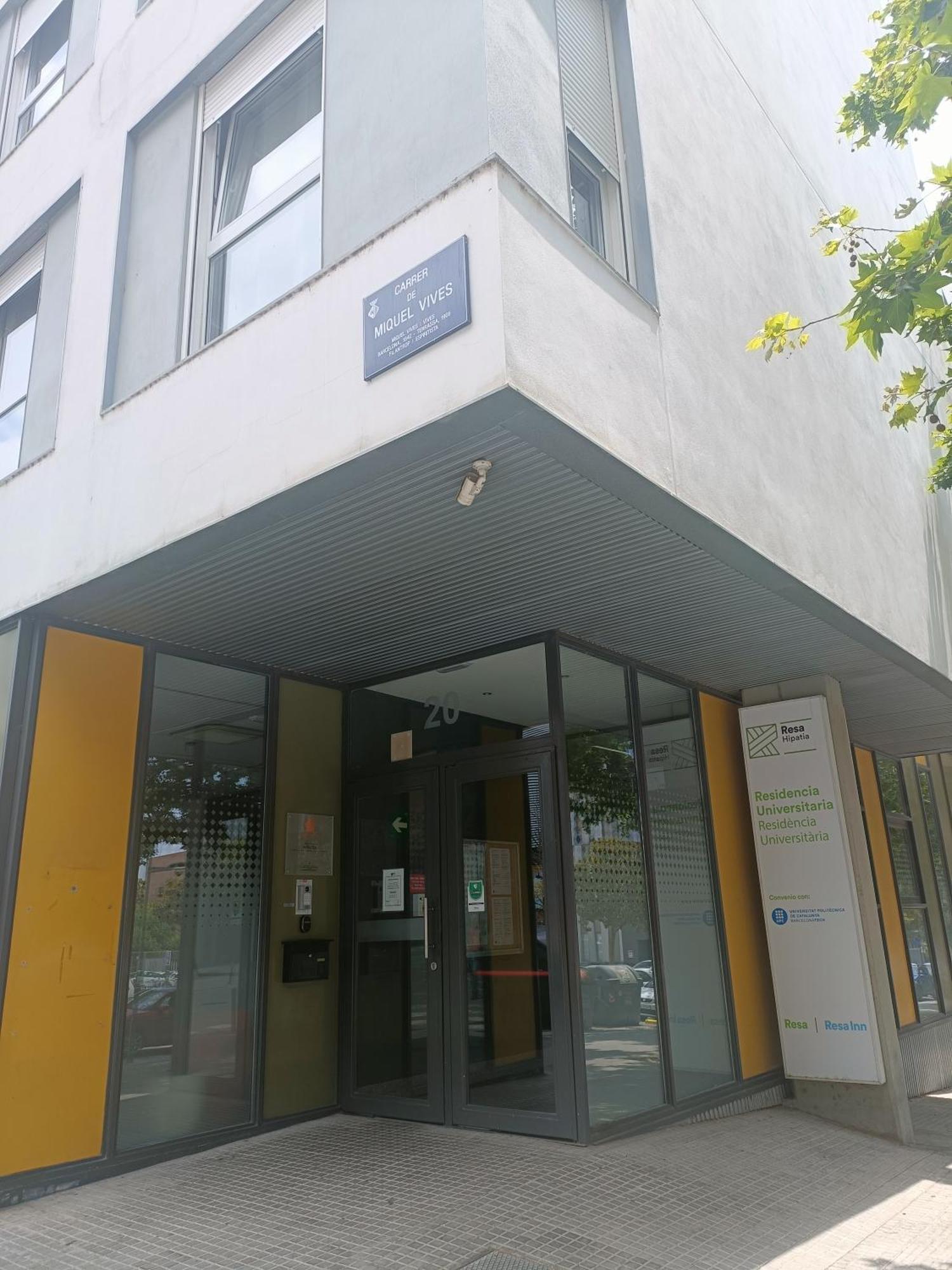 Alojamientos Universitarios Resa Hipatia Terrassa Exteriör bild